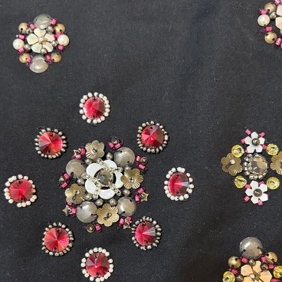 WH/BM Embellished Black Skirt Sz 4 - Picture 14 of 15